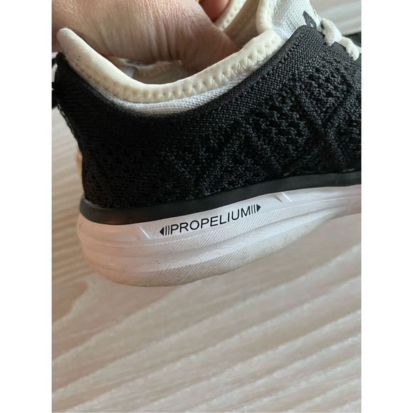 APL TechLoom Phantom mesh sneakers size 6.5 - Picture 13 of 16